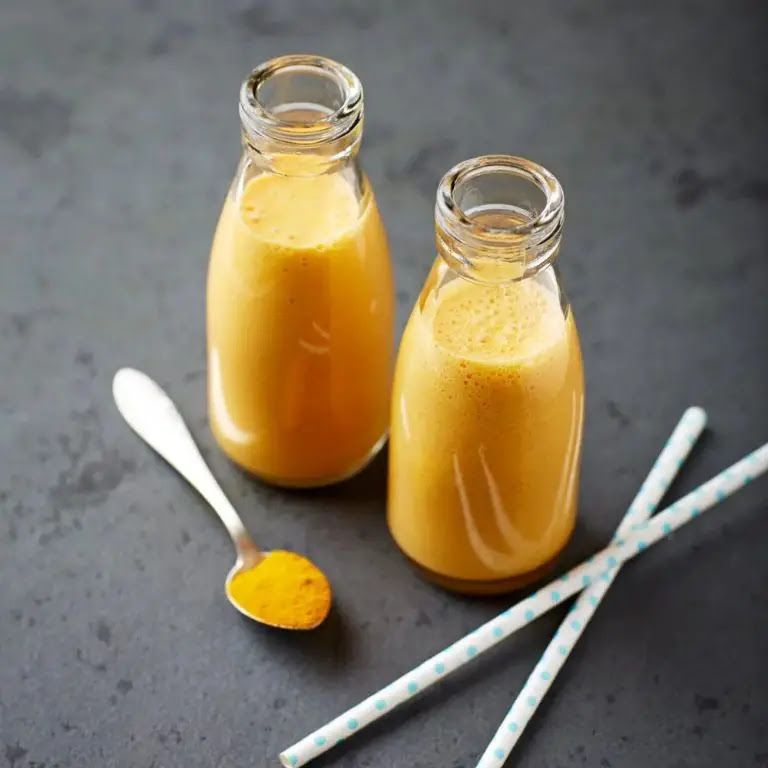 Smoothie Ayurvédico com Chyawanprash: Começa o Dia com Energia Natural